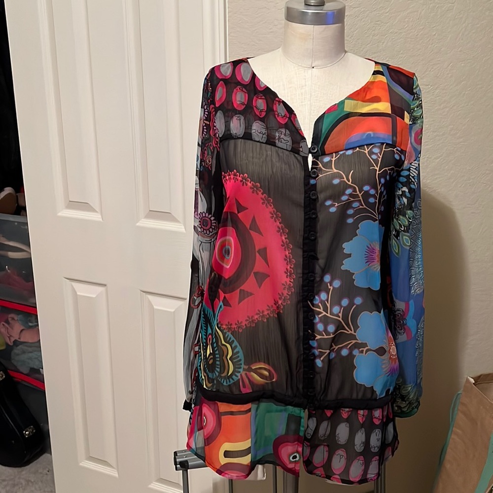 Desigual shear button top